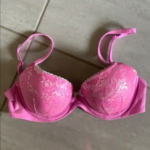 Victoria’s Secret pink bra 32D